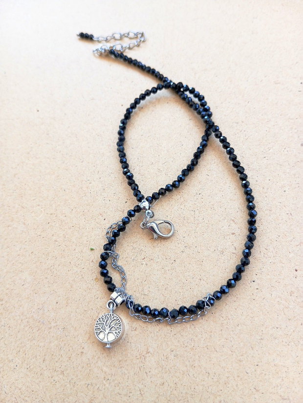 Colier spinel negru