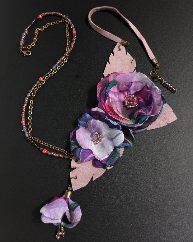 Colier floral violet indigo