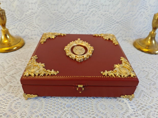 Cutie bijuterii -Camee Bordeaux
