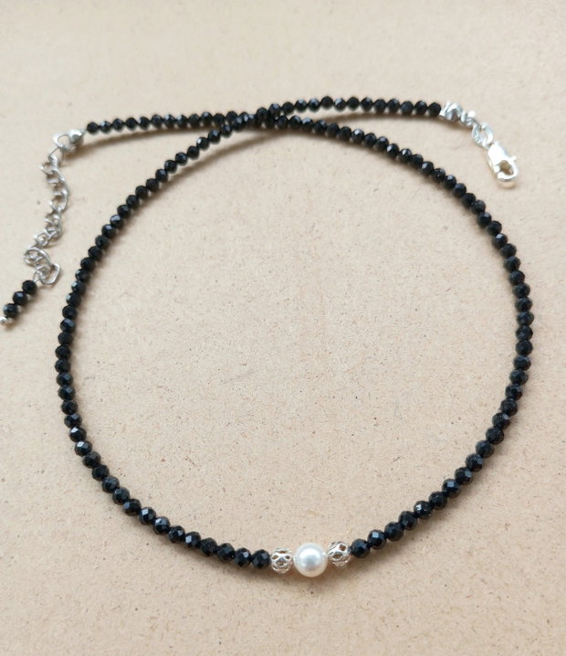 Colier spinel negru , argint , perla