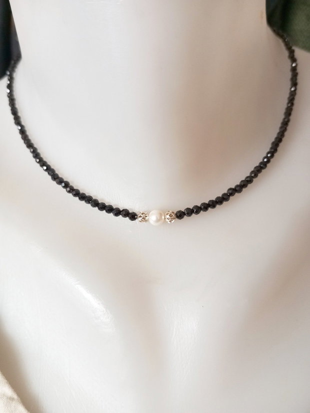 Colier spinel negru , argint , perla