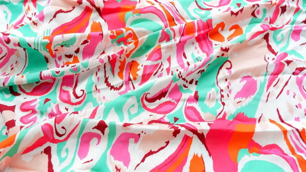 Fusta Vaporoasa Talie Elastica Alba cu Print Multicolor