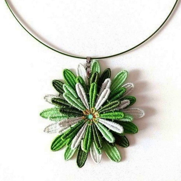 Colier cu Floare Verde Degrade 3D