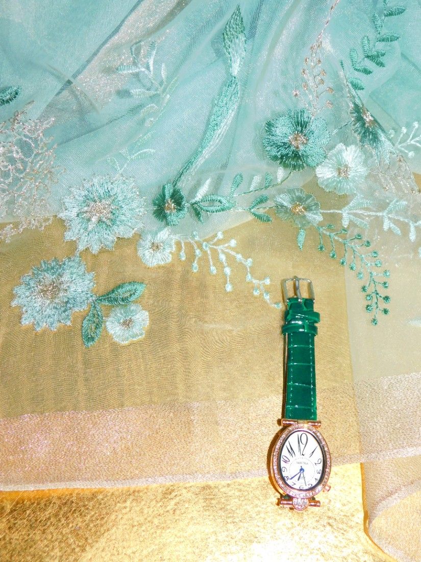 Esarfa noua lina extra fina cu matase naturala, broderie multicolora, ceas nou cadou