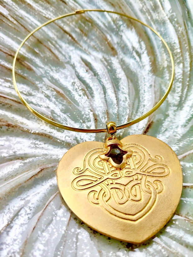 Pandantiv masiv inima zamac aurit