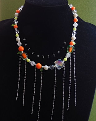 Colier handmade cu portocale, mărgele de sticlă și oțel inoxidabil  bijuterie unicat veselă și colorată de vara (cod1444)