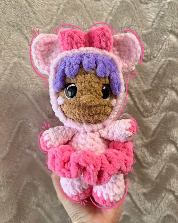 Păpușică în Costum de Purceluș  Jucărie Amigurumi Croșetată Handmade