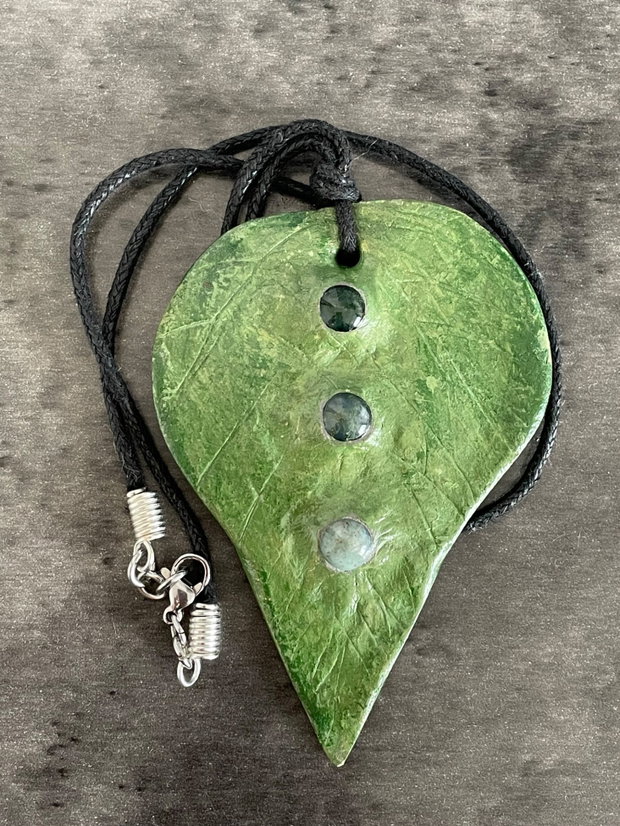 Colier frunza si agate