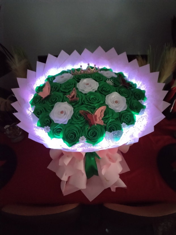 Buchet trandafiri satin!