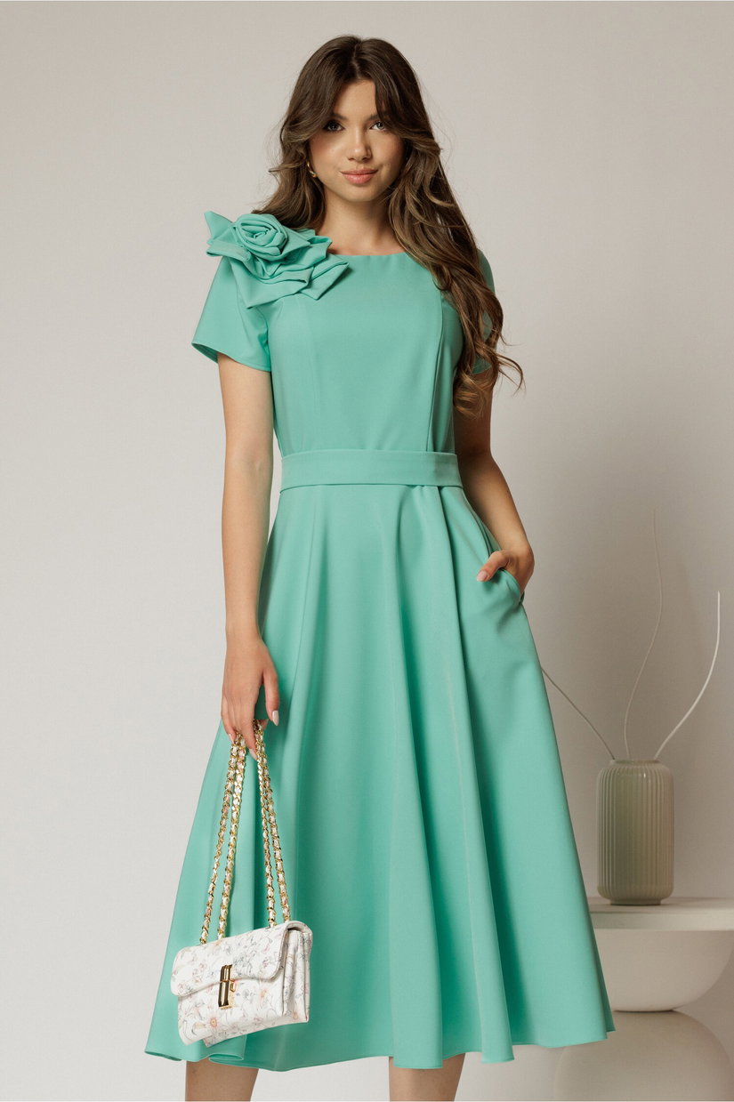 Rochie DY Fashion verde clos cu trandafir la umar si cordon detasabil