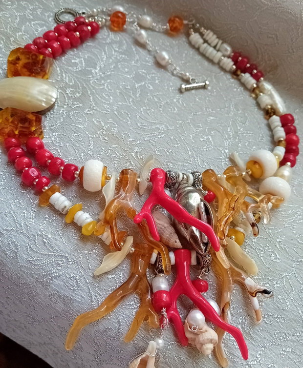 Colier coral,chihlimbar,sidef,perle cultura