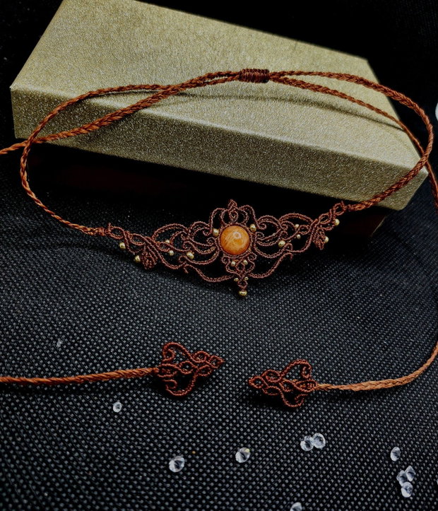 Colier delicat Choker micromacrame cu piatra soarelui