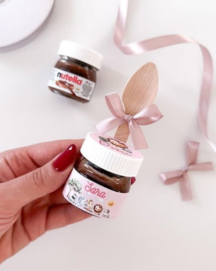 Mărturii botez sticluțe Nutella personalizate cu nume + linguriță lemn