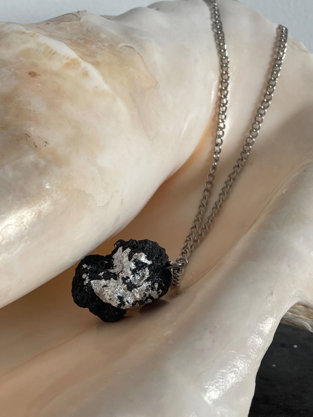 Colier lava rock si perla
