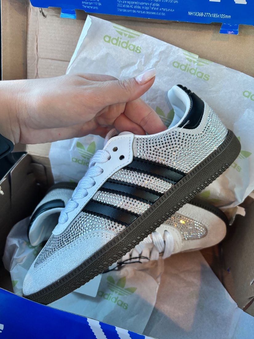 Adidasi