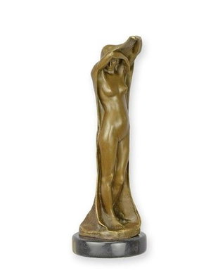 Noaptea-statueta din bronz cu un soclu din marmura