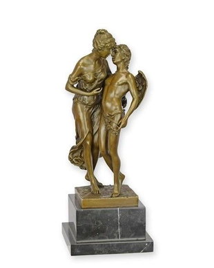 Secretul-statueta din bronz cu un soclu din marmura