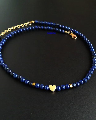 colier lapis lazuli cu inimioara