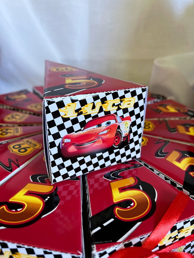 Tort Cars din cutii felie tort