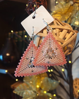 Cercei unicat roz din mărgele sticla Cehia și cristale Swarovski