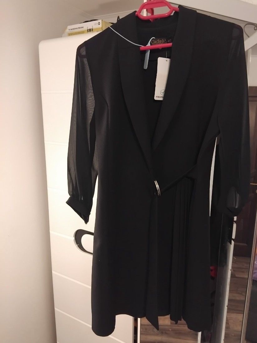 Rochie neagra tip sacou