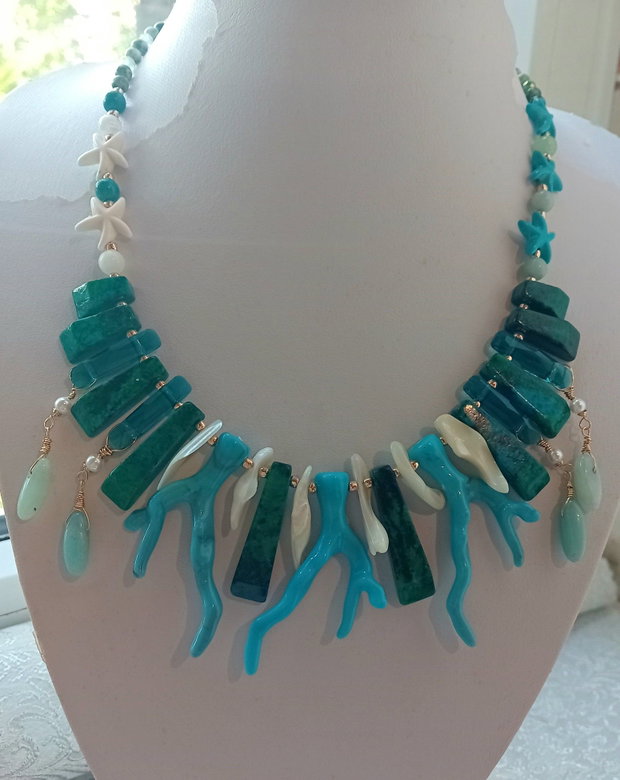 Colier crysocolla,amazonit,sidef,agate ,cristale swarovski,howlite