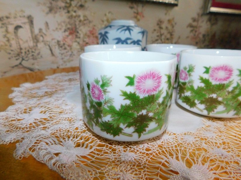 Portelan vintage  Japonia,  4  canite sau  pahare,  deosebite, cadou vaza flori Japonia