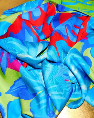 Esarfa de lux - Sieger  Couture- Italia, cu  2 fete, spectaculoasa,