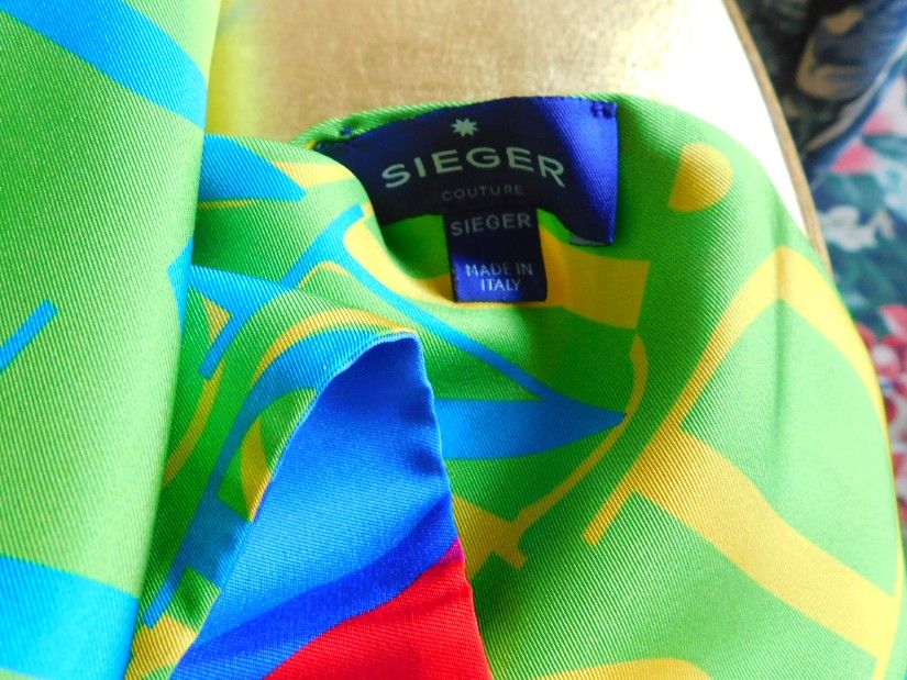 Esarfa de lux - Sieger Couture- Italia, cu 2 fete, spectaculoasa,