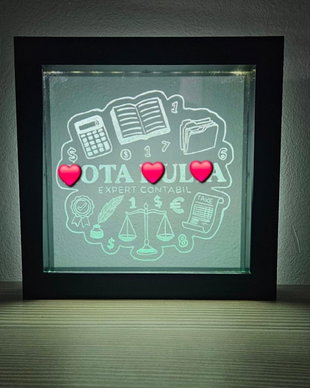 Iluminează-ți Meseria  Lampă Personalizată la Comandă  Gravură Manuală