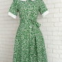 Rochie Camasa Verde cu Margarete si Guler Mare Rotund
