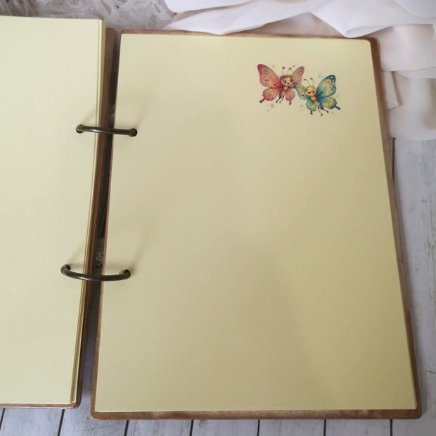 Album / jurnal personalizat - cadou pentru invatatoare/ educatoare/ profesoare, tema fluturi