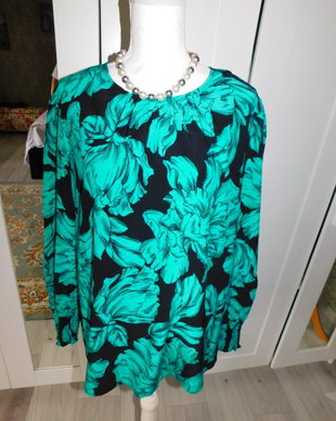 Bluza  noua,  viscoza,   asura 52- 54,   eleganta,   lejera