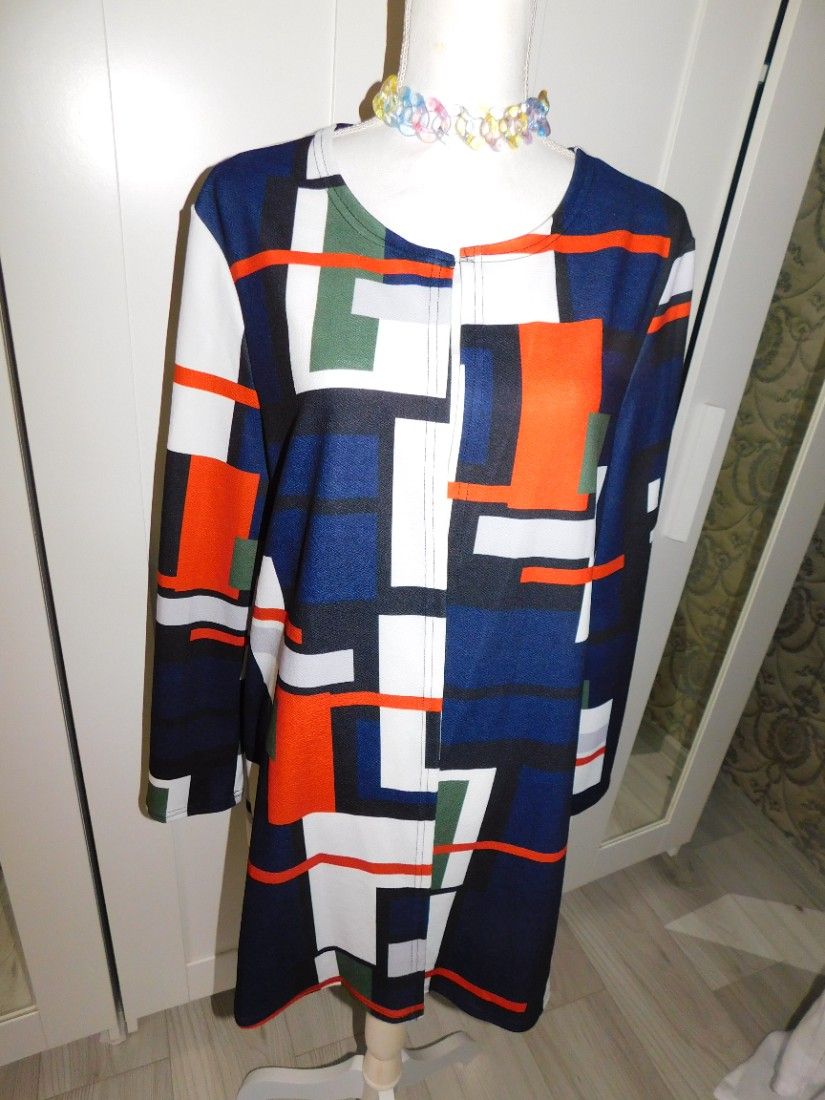 Cardigan nou, lung , masura XL, potrivit pentru masua L