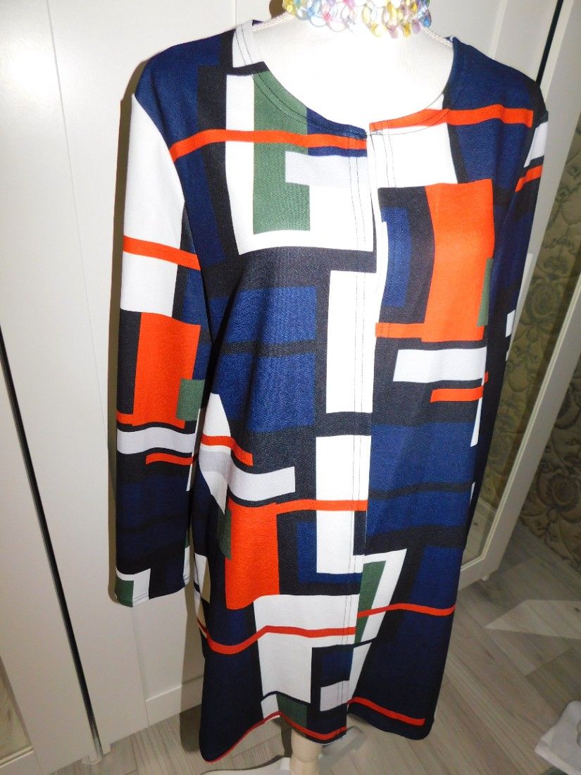 Cardigan nou, lung , masura XL, potrivit pentru masua L