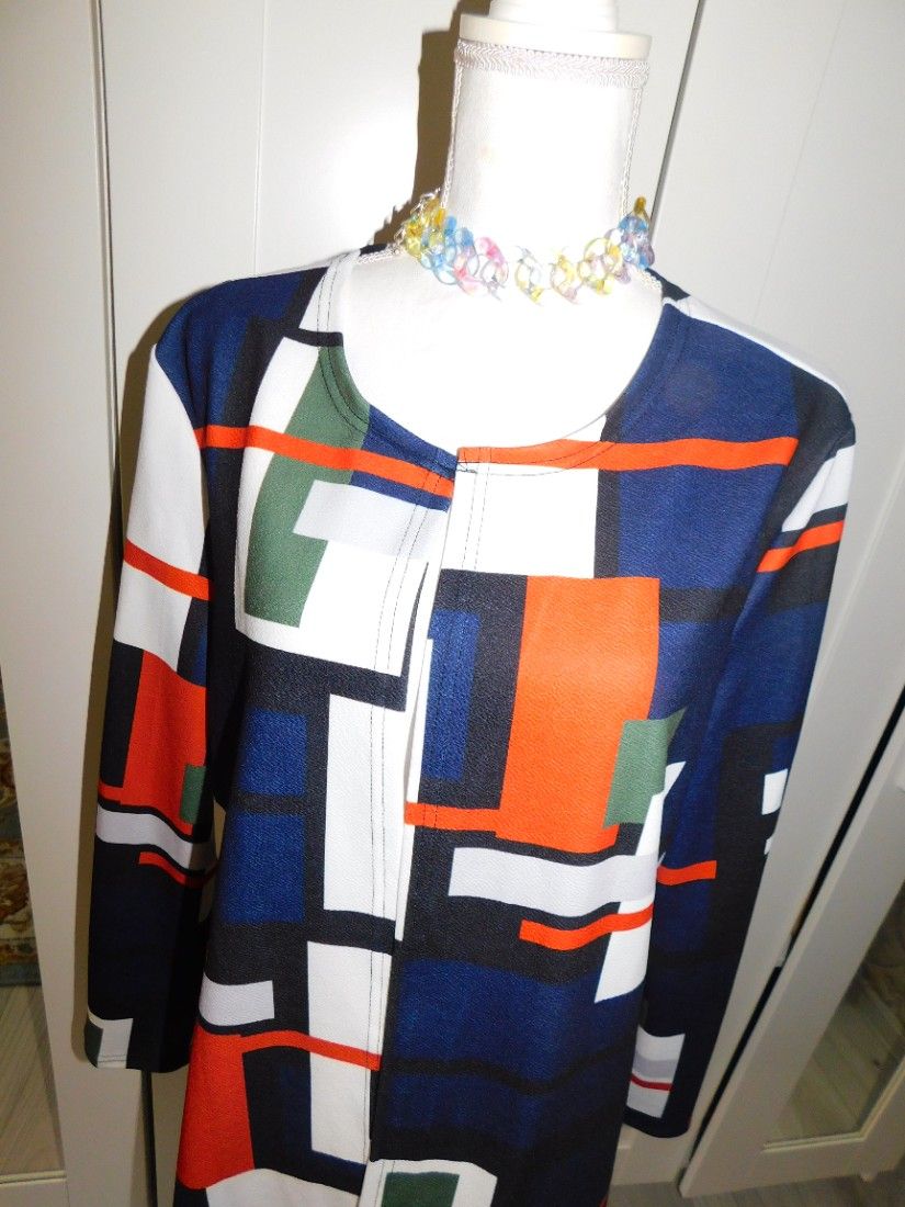 Cardigan nou, lung , masura XL, potrivit pentru masua L