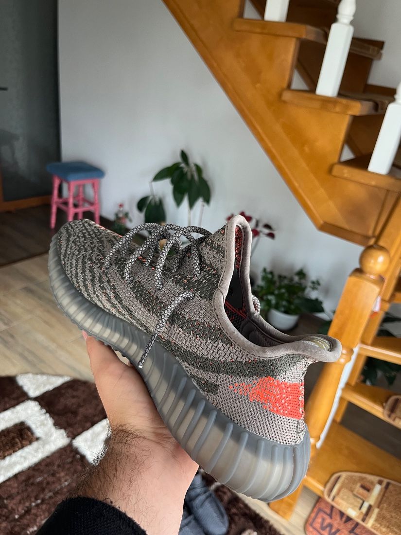 Yeezy 350 Boost V2 Beluga