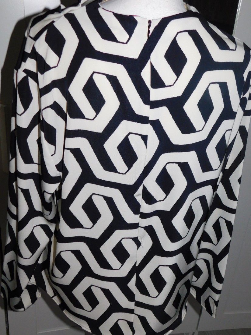 H & M , bluza noua, eleganta, masura L