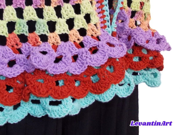 Cardigan lung multicolor cu flori si volane, cardigan dama boho handmade, pulover descheiat cu maneci clopot, marime universala