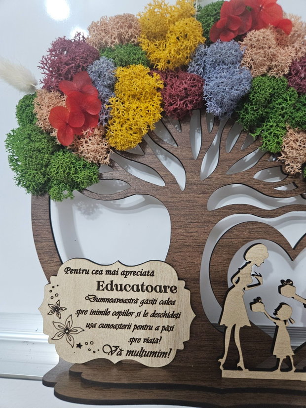 Cadou educatoare - copacel cu licheni stabilizati si flori uscate