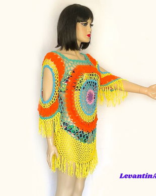 Rochie de plajă multicoloră croșetată manual, bikini cover up boho cu franjuri, tunică de vară handmade, mărime universală