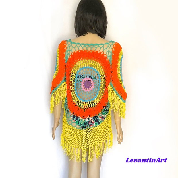 Rochie de plajă multicoloră croșetată manual, bikini cover up boho cu franjuri, tunică de vară handmade, mărime universală