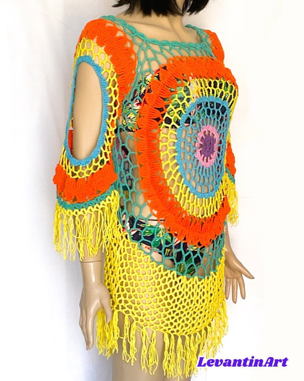Rochie de plajă multicoloră croșetată manual, bikini cover up boho cu franjuri, tunică de vară handmade, mărime universală