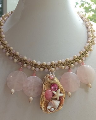 Colier quartz roz,agate,cristale swarovski,scoica natural