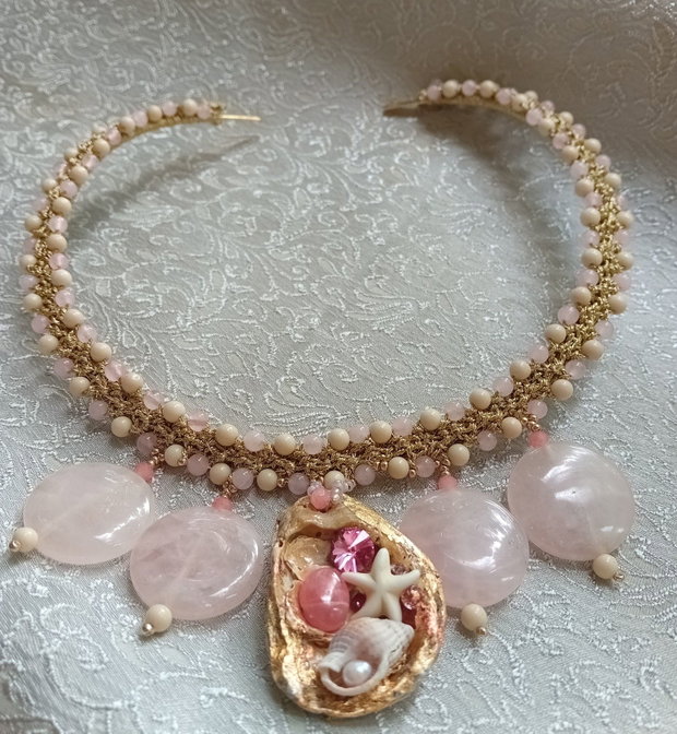 Colier quartz roz,agate,cristale swarovski,scoica natural