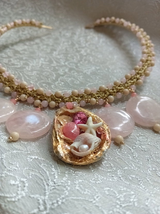 Colier quartz roz,agate,cristale swarovski,scoica natural