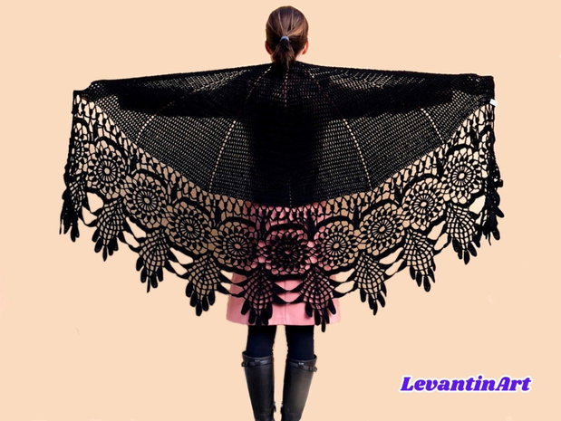 Șal croșetat manual negru evantai / Șal elegant damă, semicerc, handmade