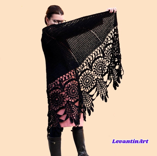 Șal croșetat manual negru evantai / Șal elegant damă, semicerc, handmade