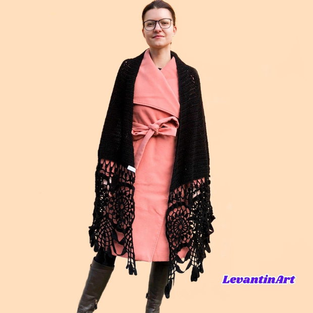 Șal croșetat manual negru evantai / Șal elegant damă, semicerc, handmade