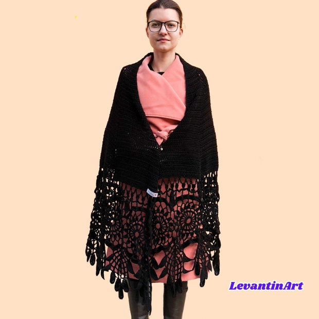 Șal croșetat manual negru evantai / Șal elegant damă, semicerc, handmade